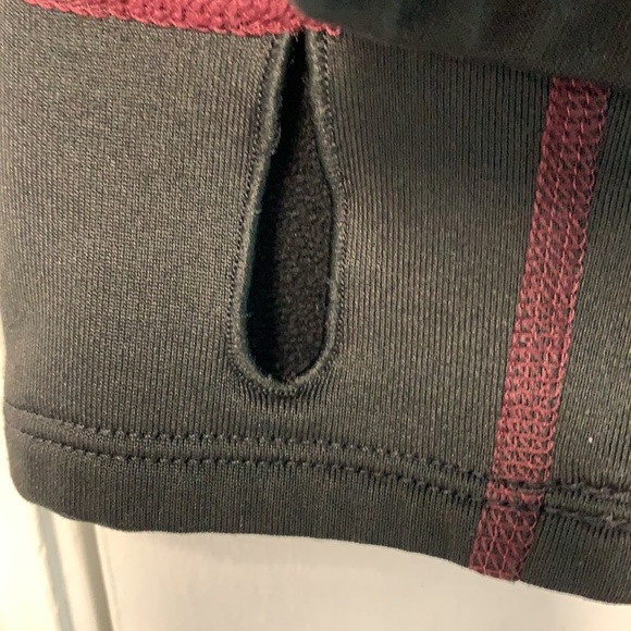 The North Face size L fleece zip pocket burgundy maroon color - Picture 5 of 5